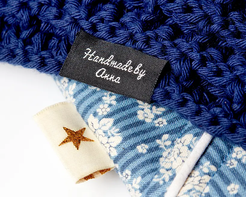 Labels for clothes midfolded
