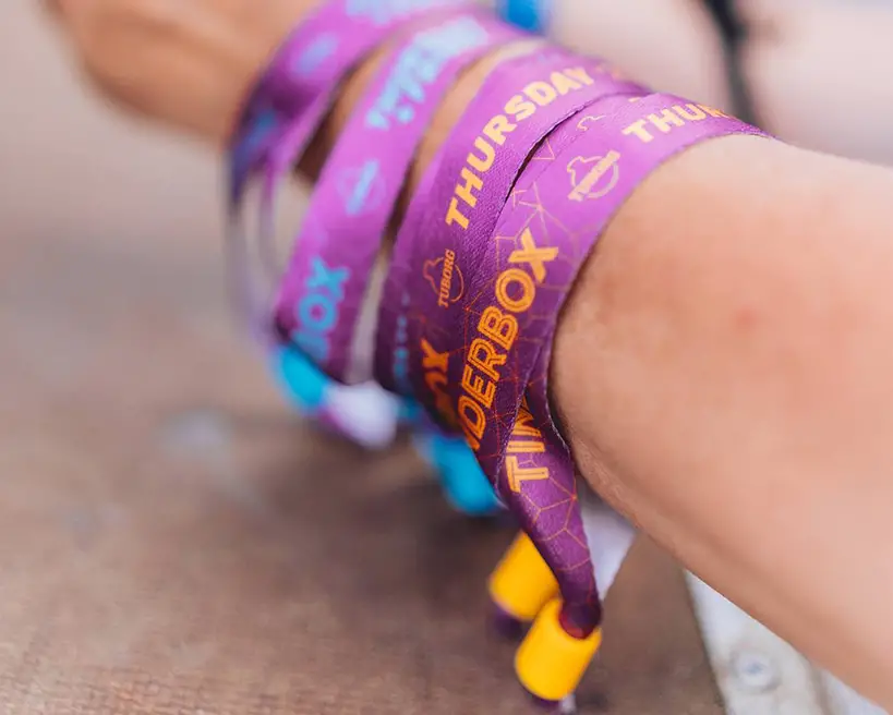 Festival wristbands with colored clasp